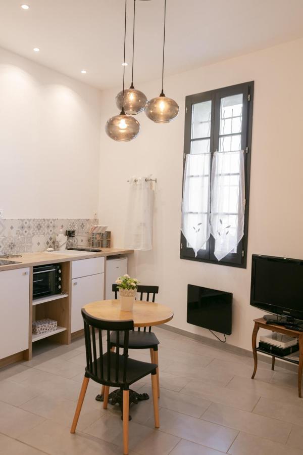 studio Vaucluse LʼIsle-sur-la-Sorgue Exterior foto